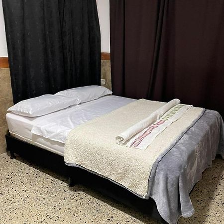 Casa Al Frente Del Pueblito Paisa Apartment Меделин Екстериор снимка