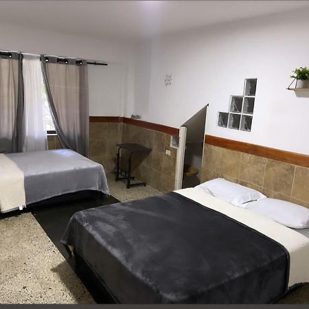 Casa Al Frente Del Pueblito Paisa Apartment Меделин Екстериор снимка