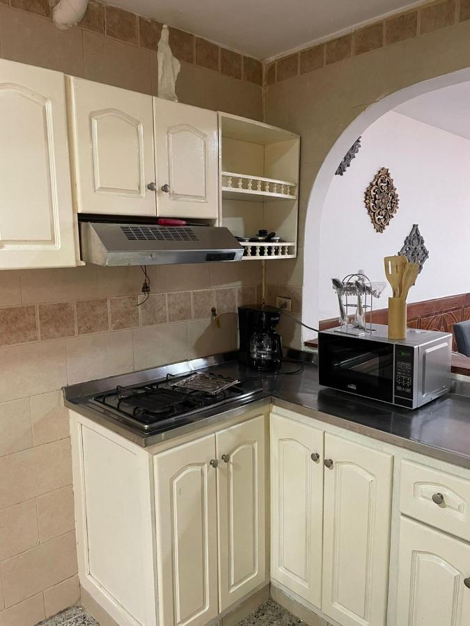Casa Al Frente Del Pueblito Paisa Apartment Меделин Екстериор снимка