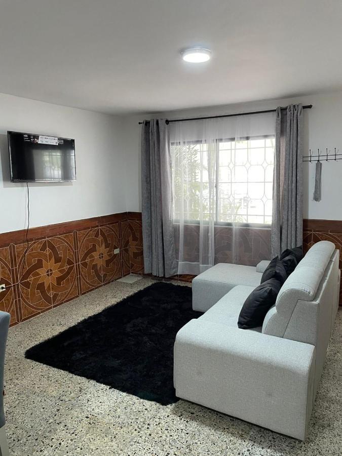 Casa Al Frente Del Pueblito Paisa Apartment Меделин Екстериор снимка