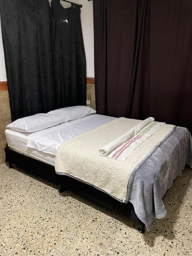 Casa Al Frente Del Pueblito Paisa Apartment Меделин Екстериор снимка