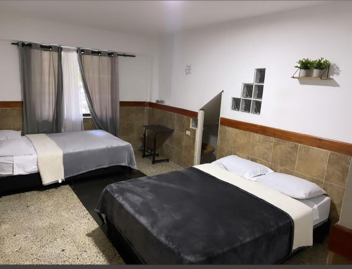 Casa Al Frente Del Pueblito Paisa Apartment Меделин Екстериор снимка